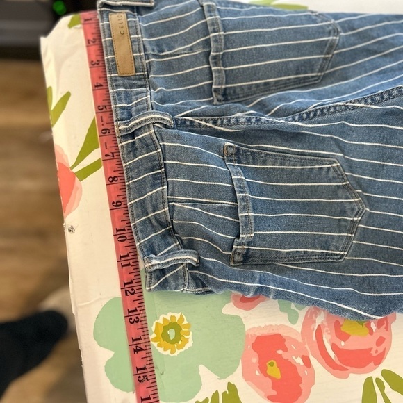 Cello Jeans Women's Juniors High Rise Denim Bell Bottom Flares size 3 - Picture 9 of 10